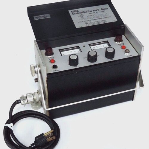 MSA MODEL 260 COMBUSTABLE GAS AND O2 ALARM PN 449900 CALIBRA