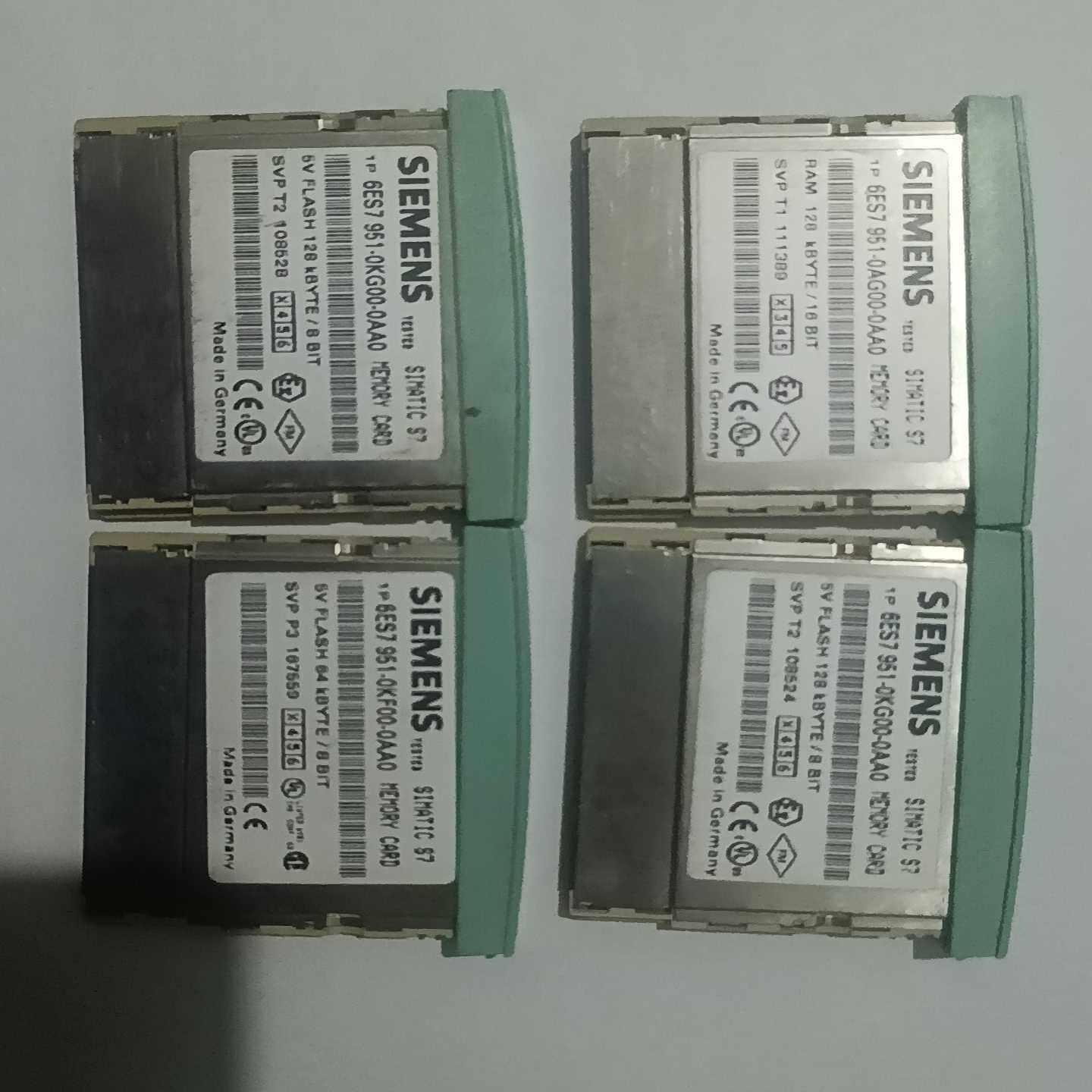 正品西门子储存卡，仓库处理出来的库存型号:6ES7951--议价商品