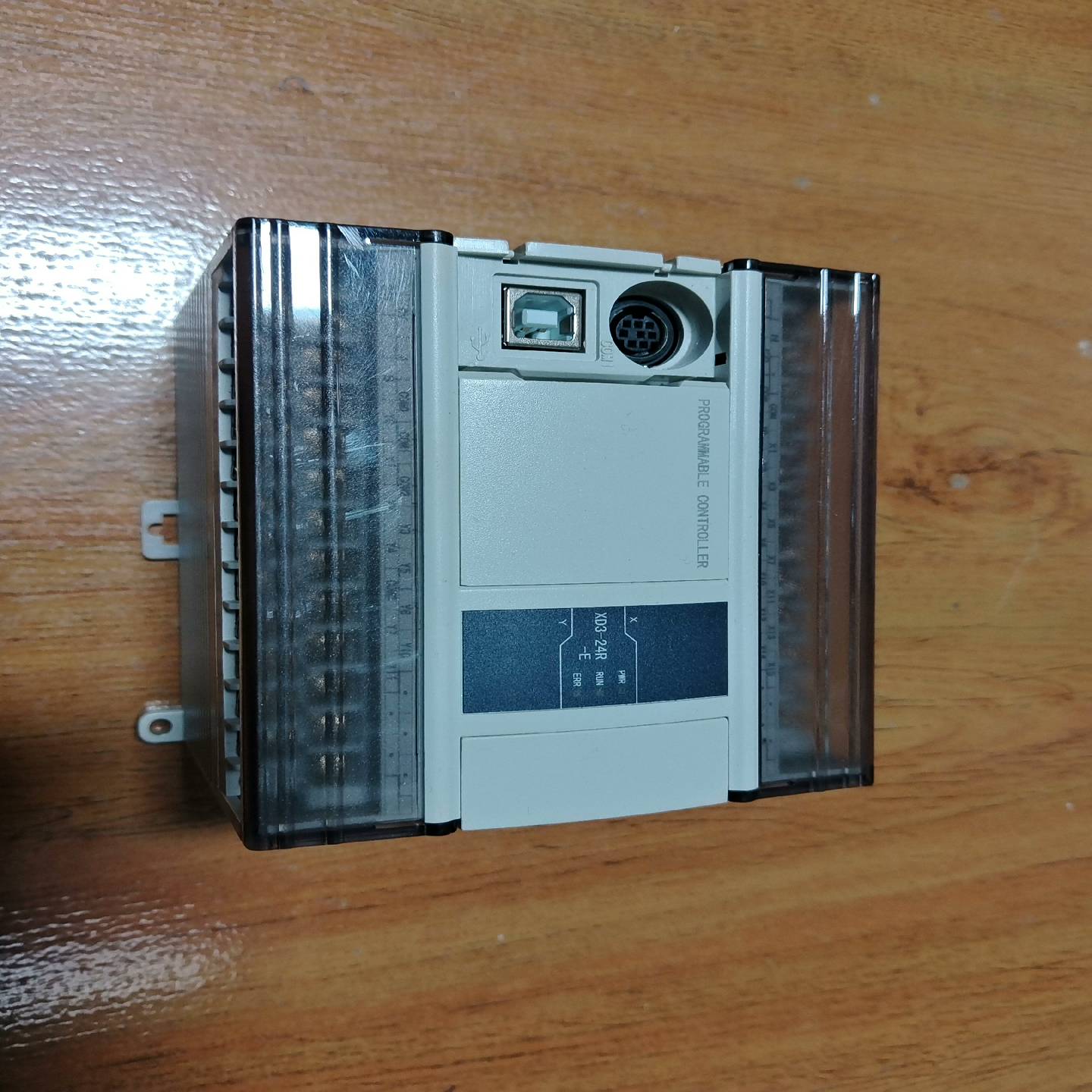信捷PLCXD3-24R-E，功能正常，成色为实图询价