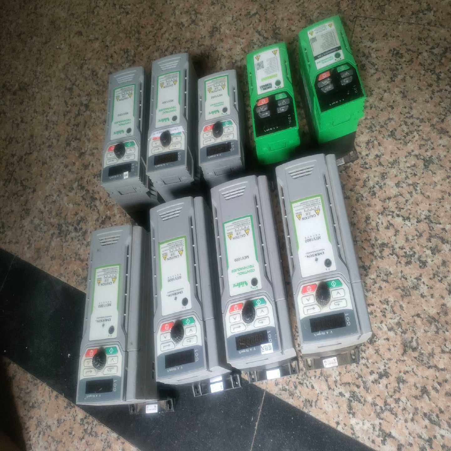 艾默生尼得科变频器MEV1000-40040一-000--议价商品