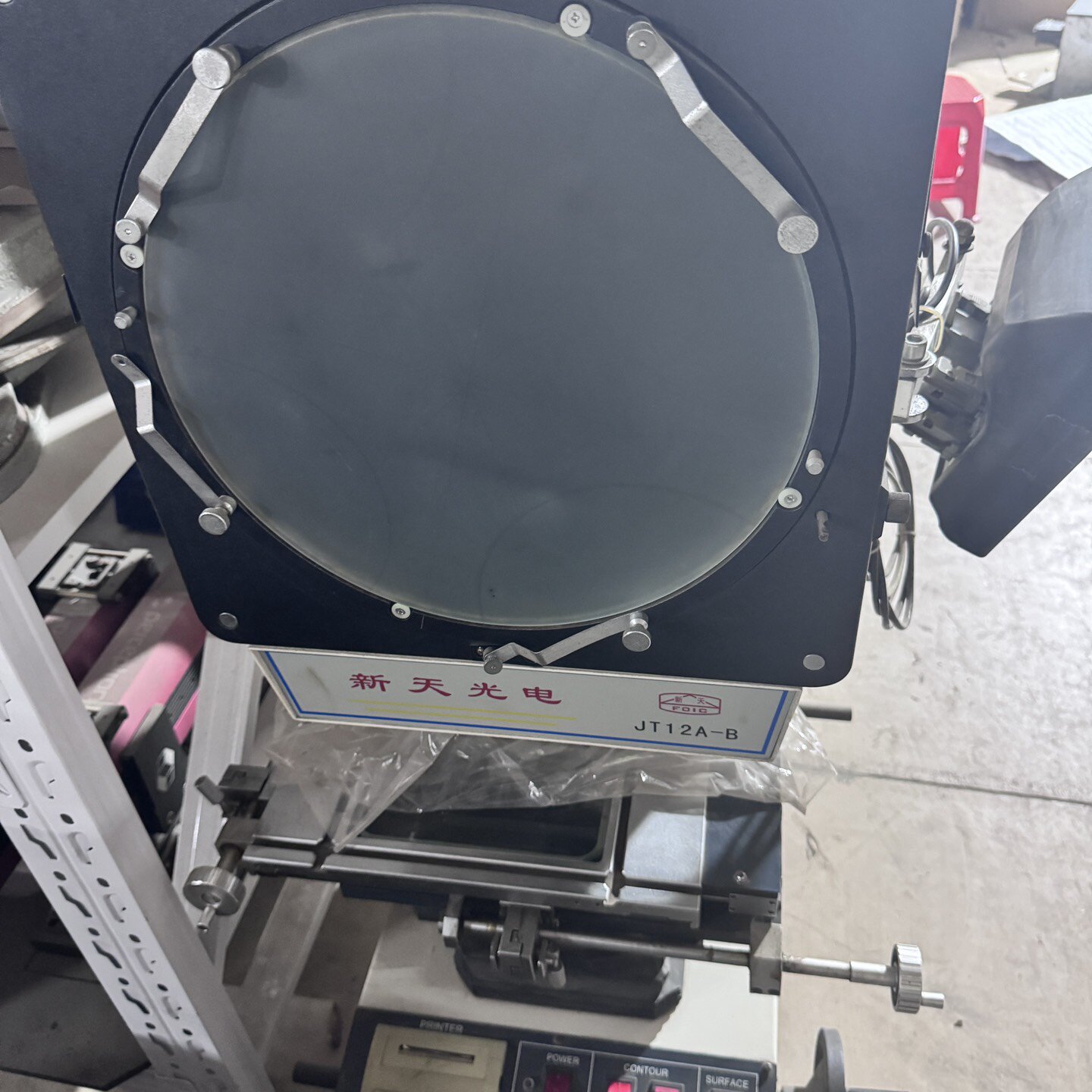 新天光电投影仪JT12A-B，功能完好无维修，轻微使用痕迹。--议价