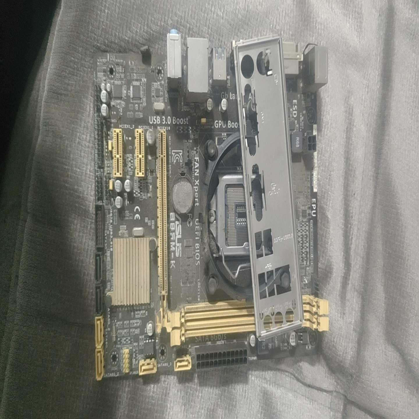 议价华硕B85M-K主板，功H能正常，刚从一体机上拆下来的。售出不