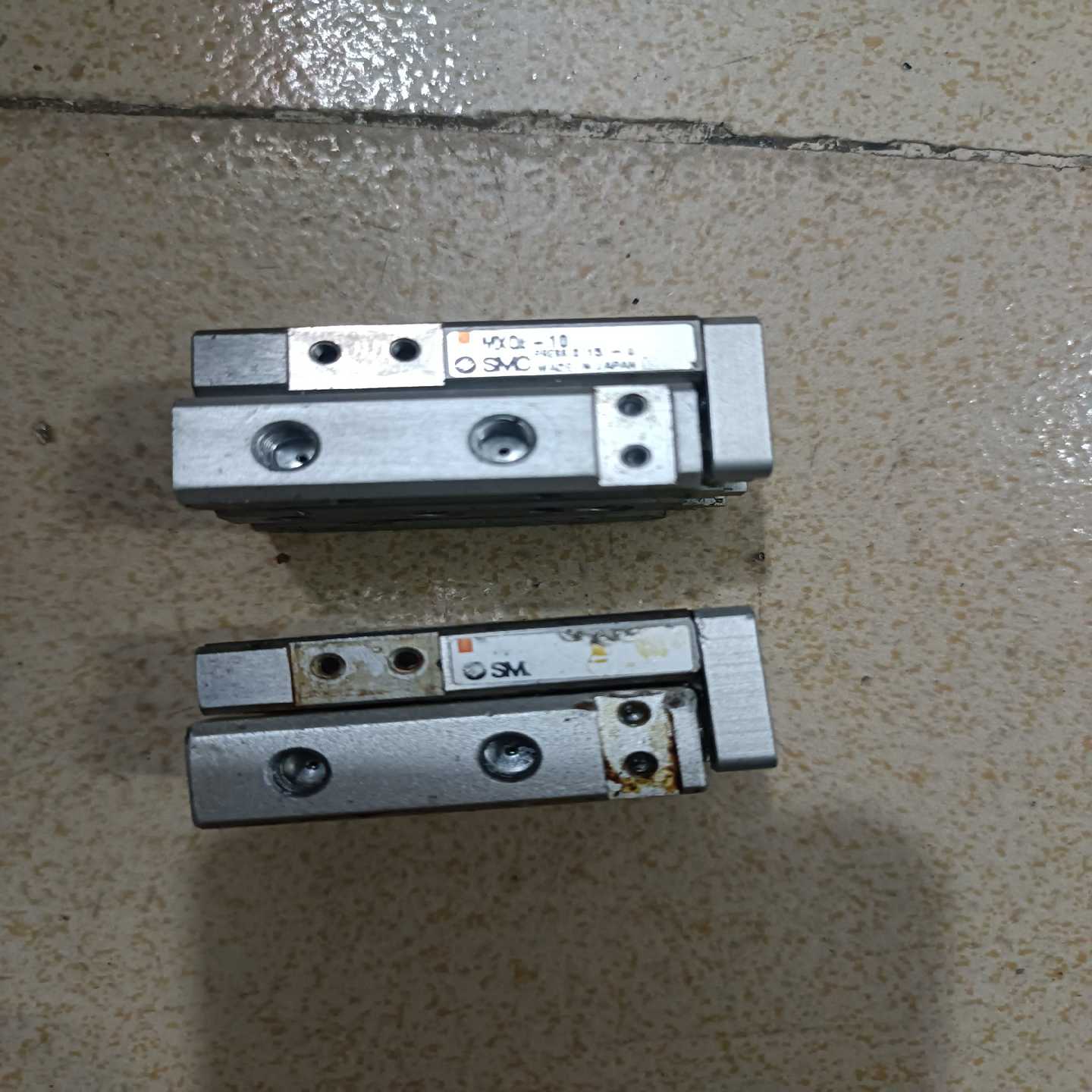 议价SMC滑盖气缸,MXQ6-10成色好,滑动顺畅,标价为每个价