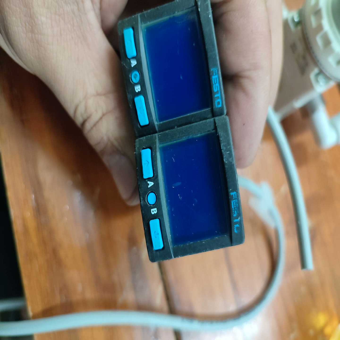 询价FESTO费斯托真空压力传感器SPAN-P1OR-G18M-