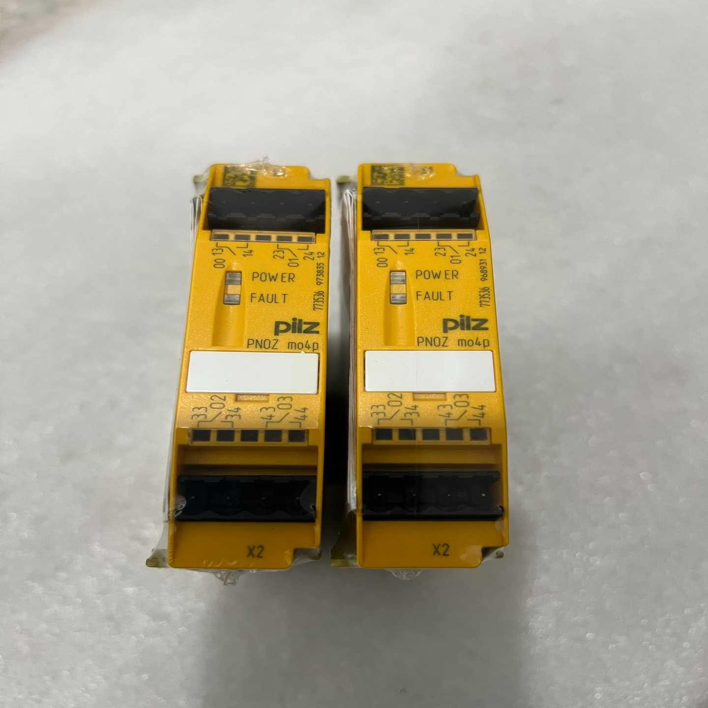 皮尔兹安全继电器PNOZmo4p773536德国原装正
