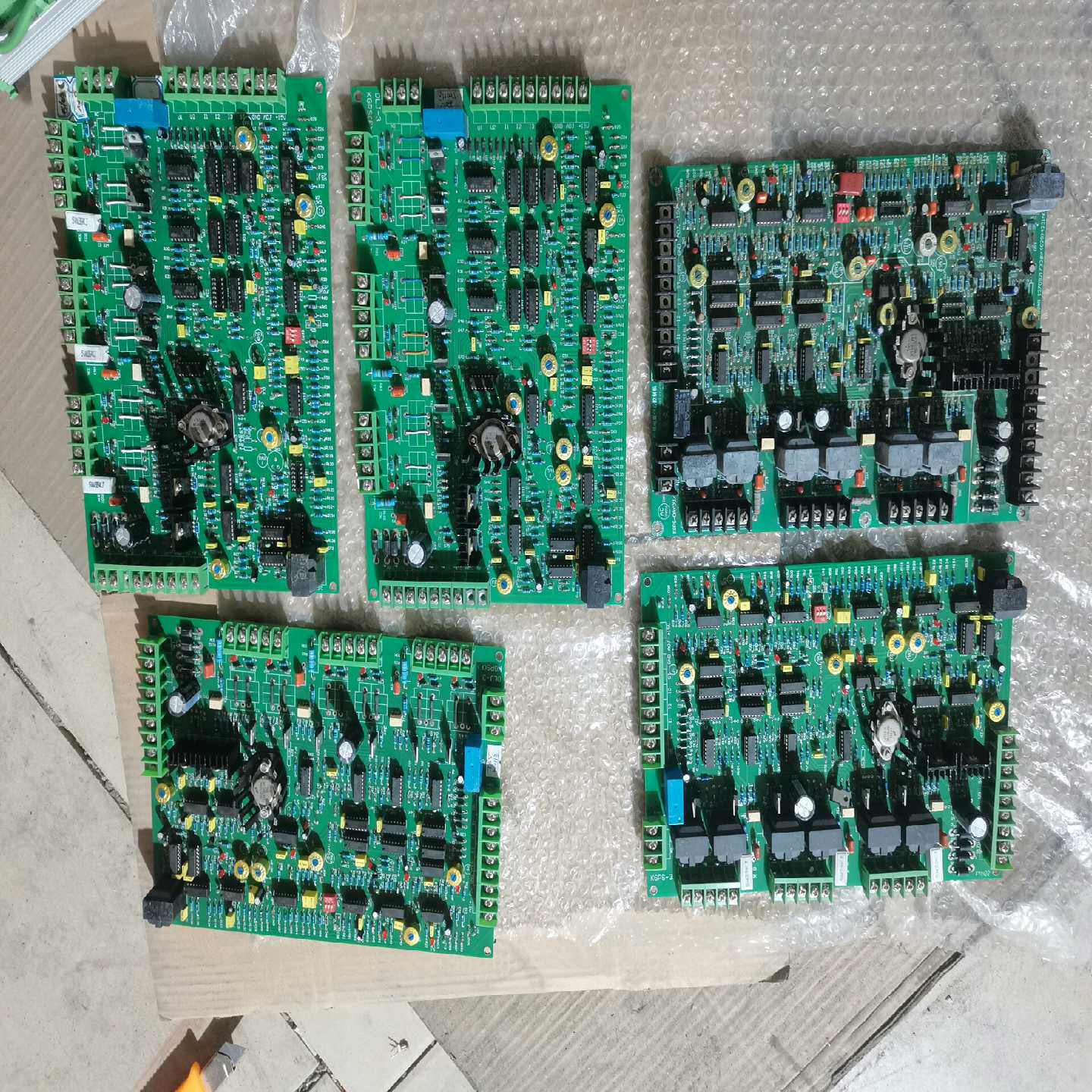 议价DLJ-3KGPS(F)，2块好，1块维修过