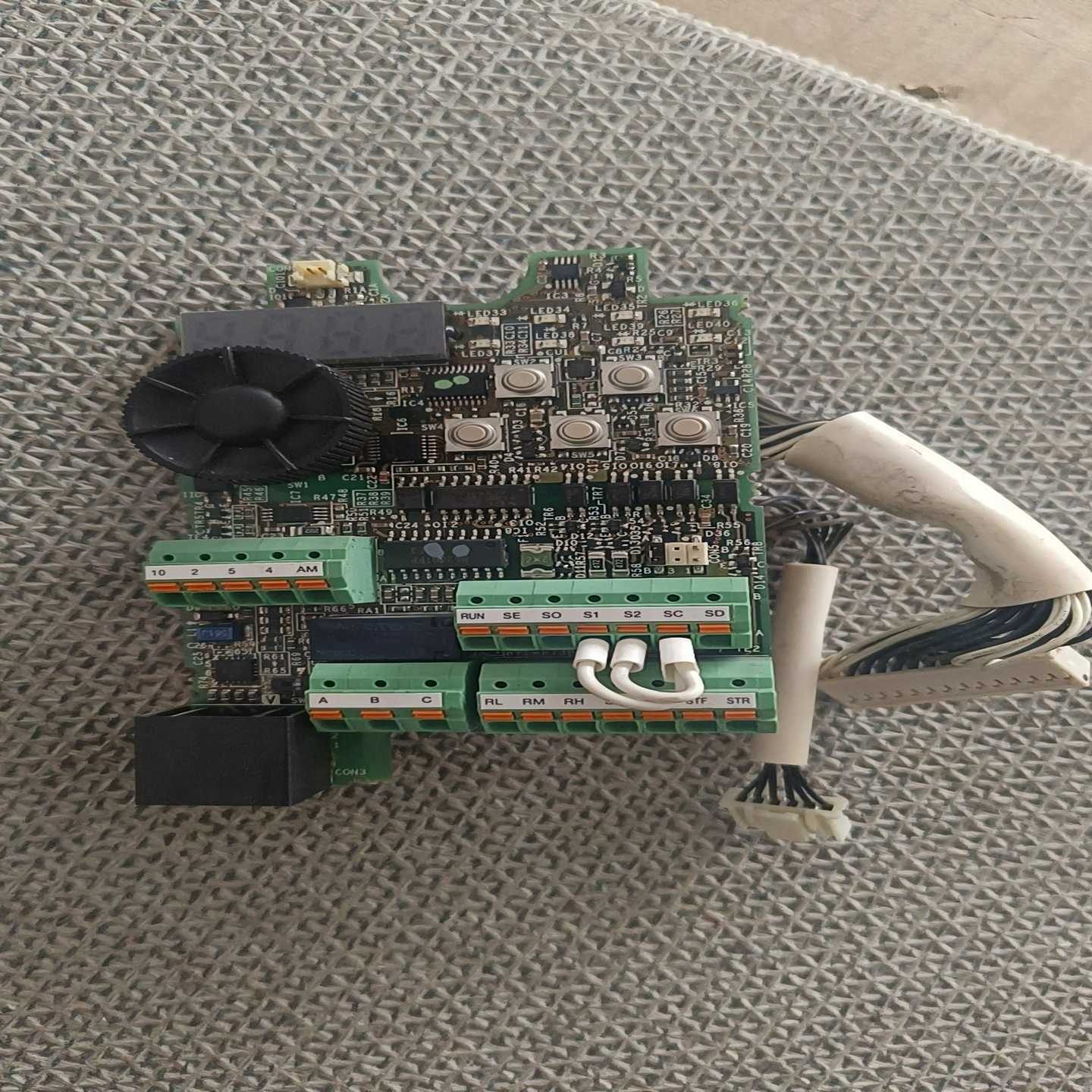 三菱D700变频器驱动板380v0.75kw--议价商品