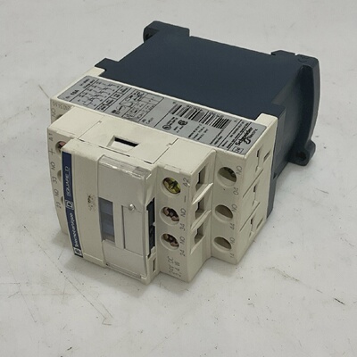 SQUARE D TELEMECANIQUE CAD50BL CONTROL RELAY 24V CAD50BL4069