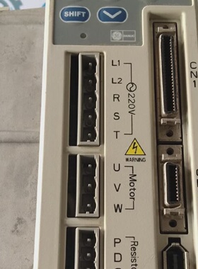 GE FANUC VersaMotion Salida Servo Controlador IC800VMA072AA