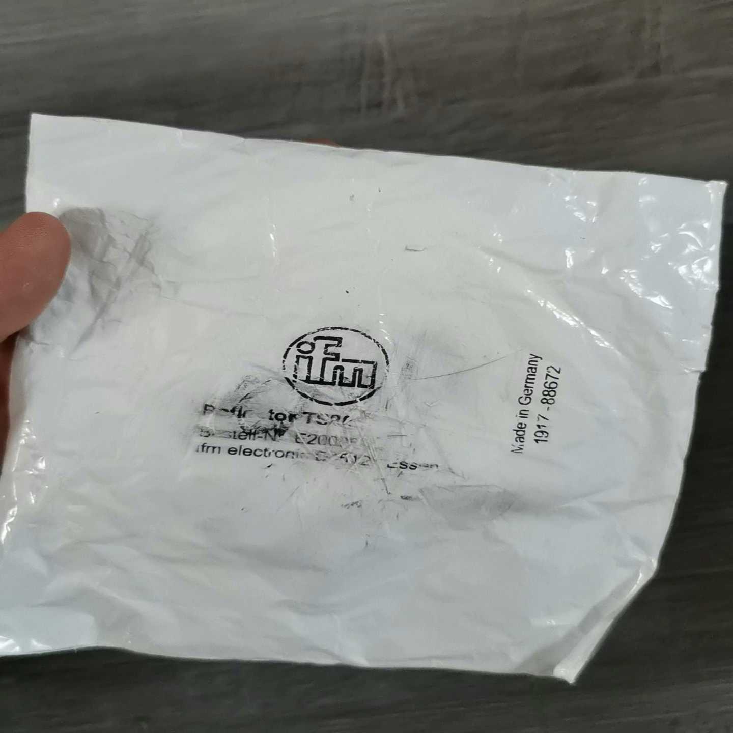 德国IFM易福门E20005用于镜面反射光电开关的反询价