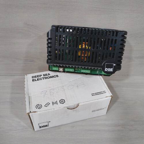 DSE 947000701 Intelligent Battery Charger 1224V  NEW W FILTH