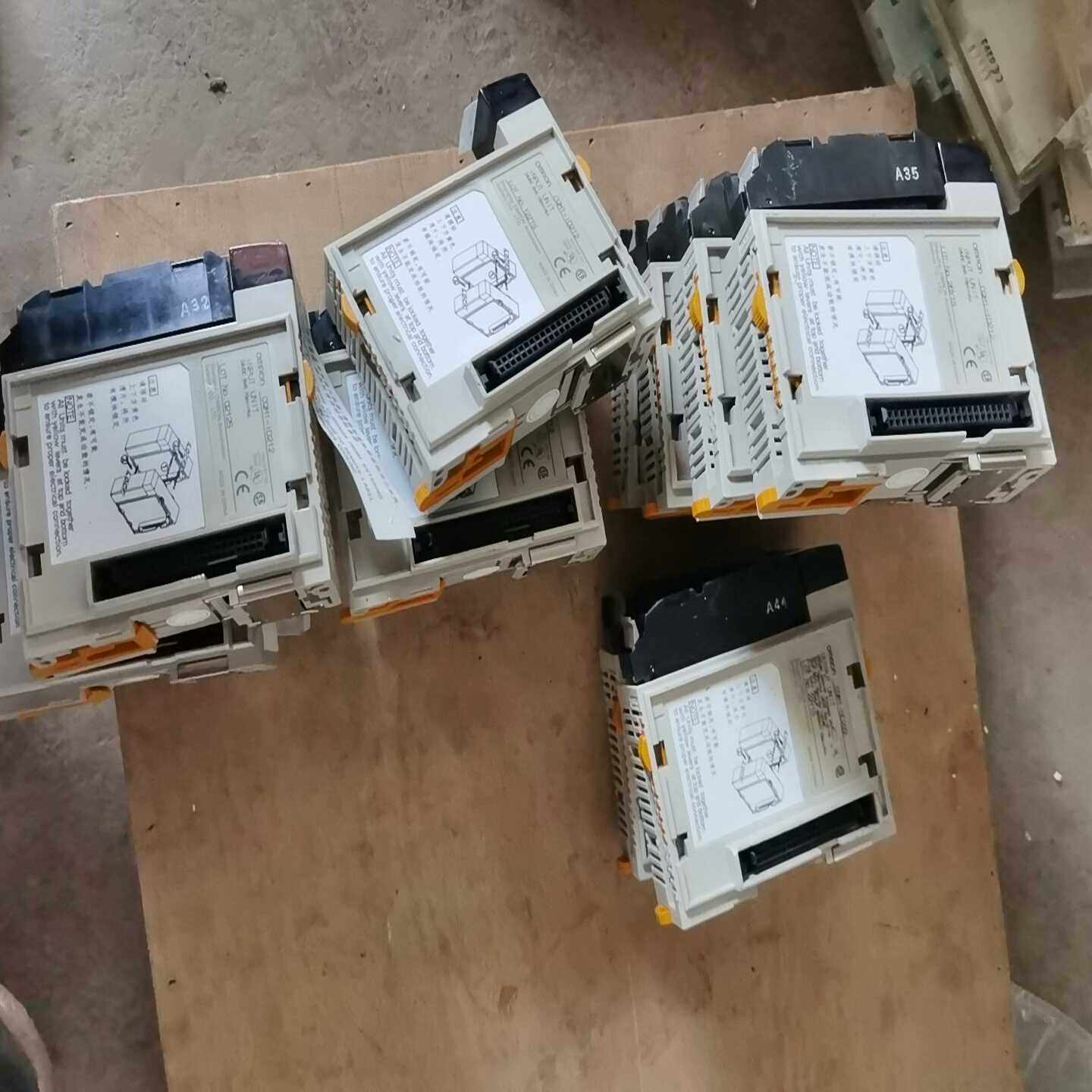 咨询-omrom，cqm1-0c222两个，id21210个，