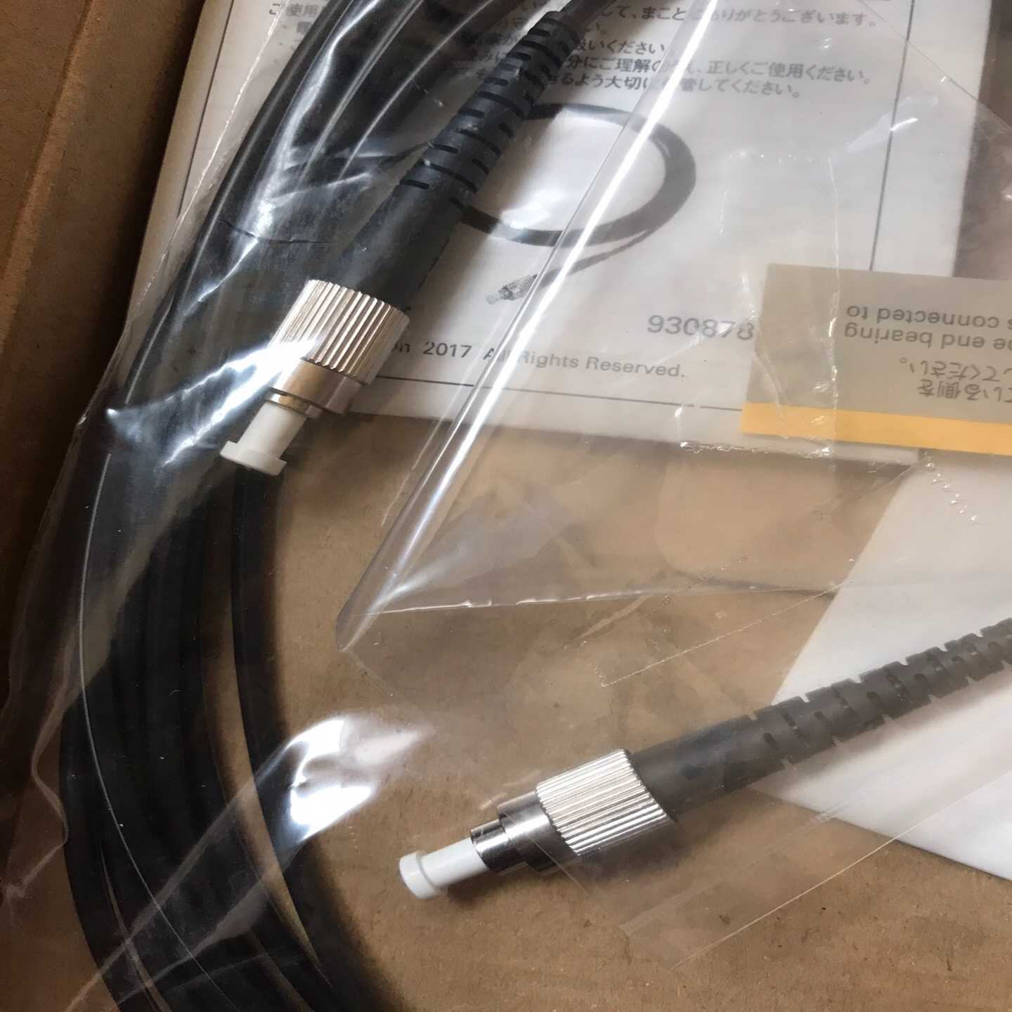 议价ZW-XF5005R欧姆龙传输线，全新的，包装有点扁，成色如