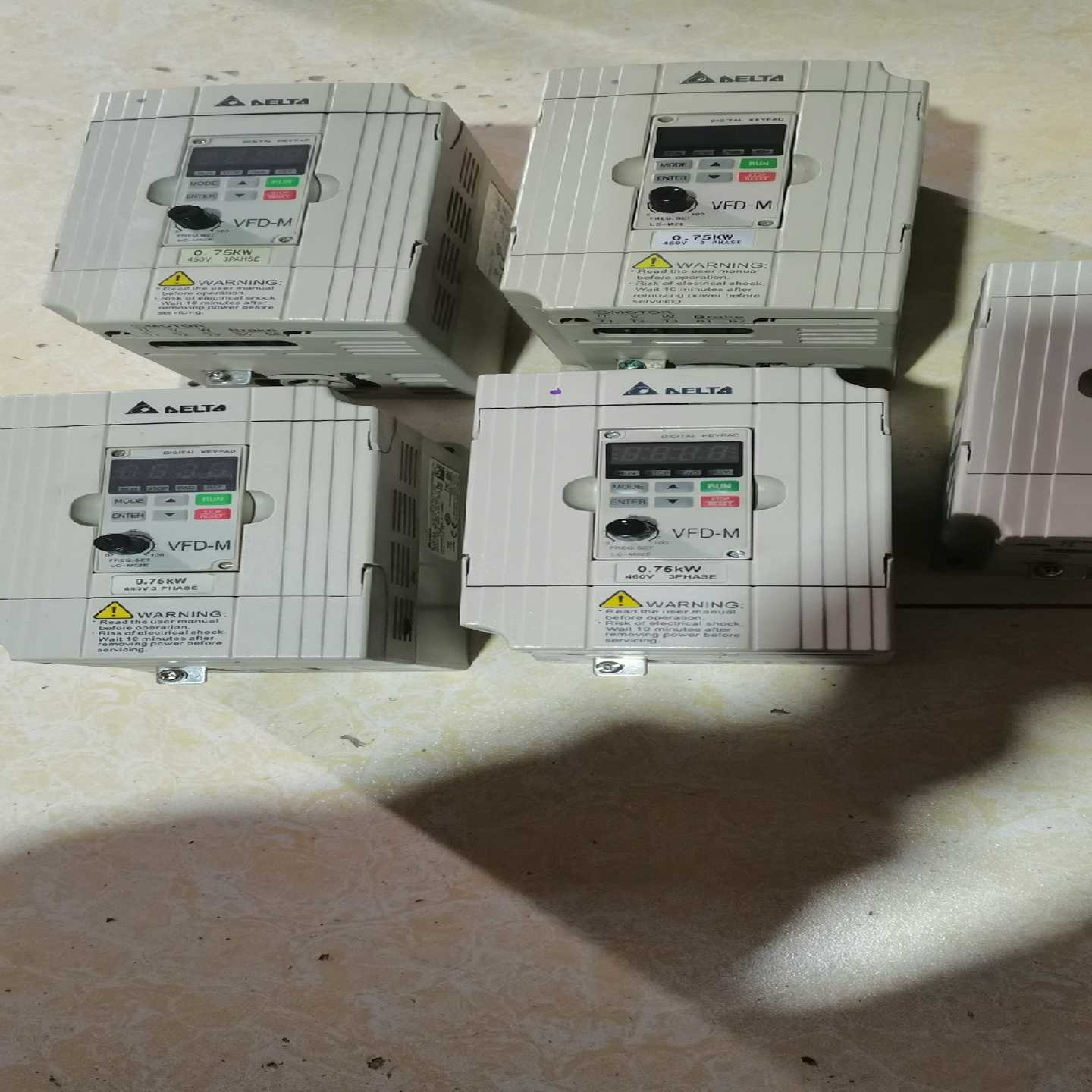 询价台达变频器VFD007M43B，380V，0.75KW，现货议价