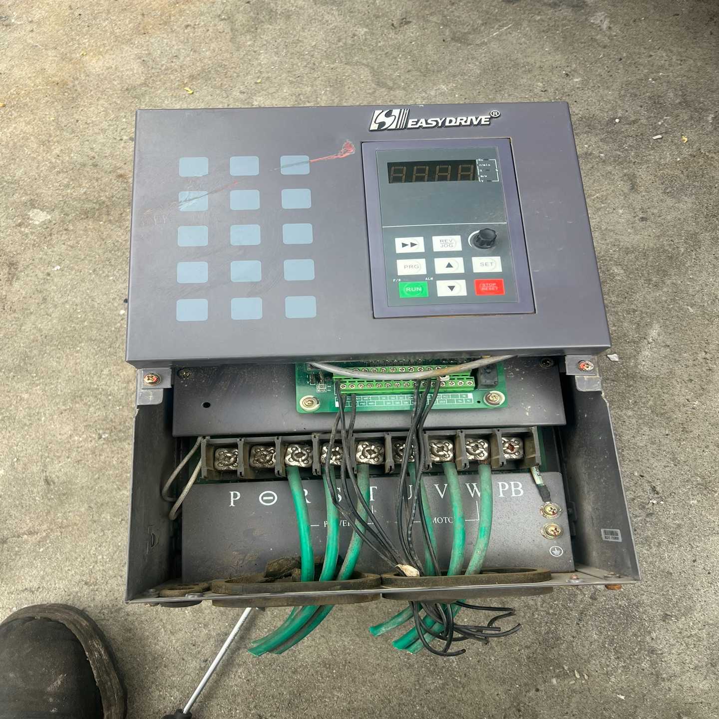 （洋洋设备）易驱变频器，CV3100-4T0185M/4T0220FP