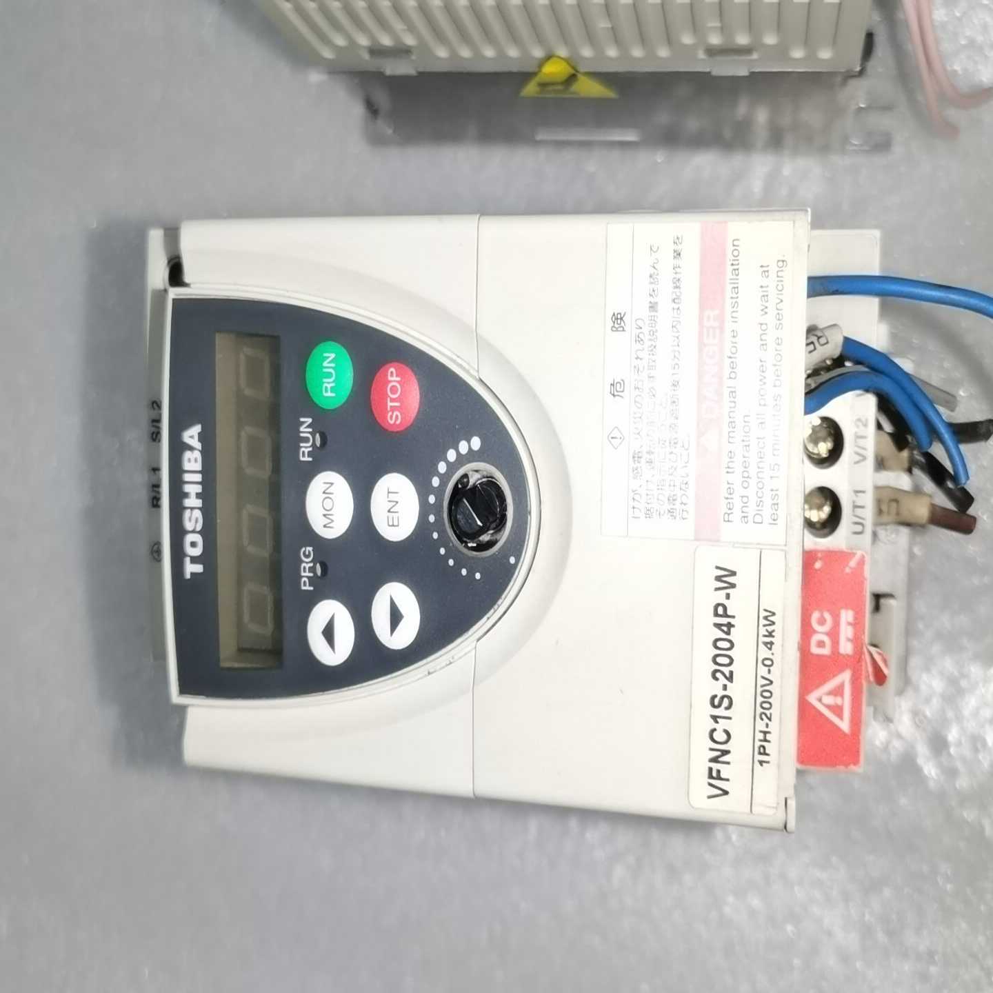 议价t拆机东芝变频器VFNC1S-2022PL-W单相220V，2维修/现货