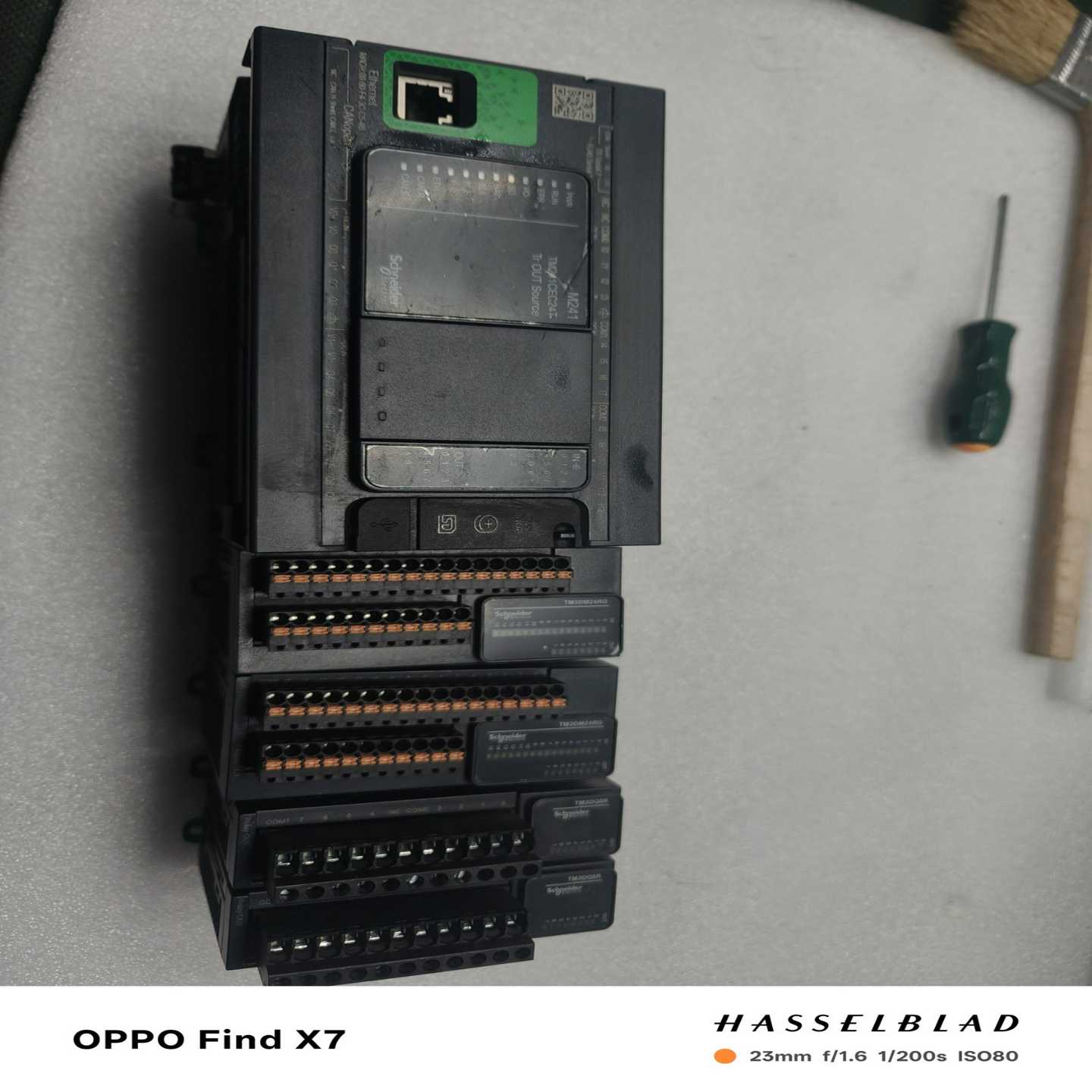 施耐德PLC，主机ModiconTM241CEC24T，，--议价商品