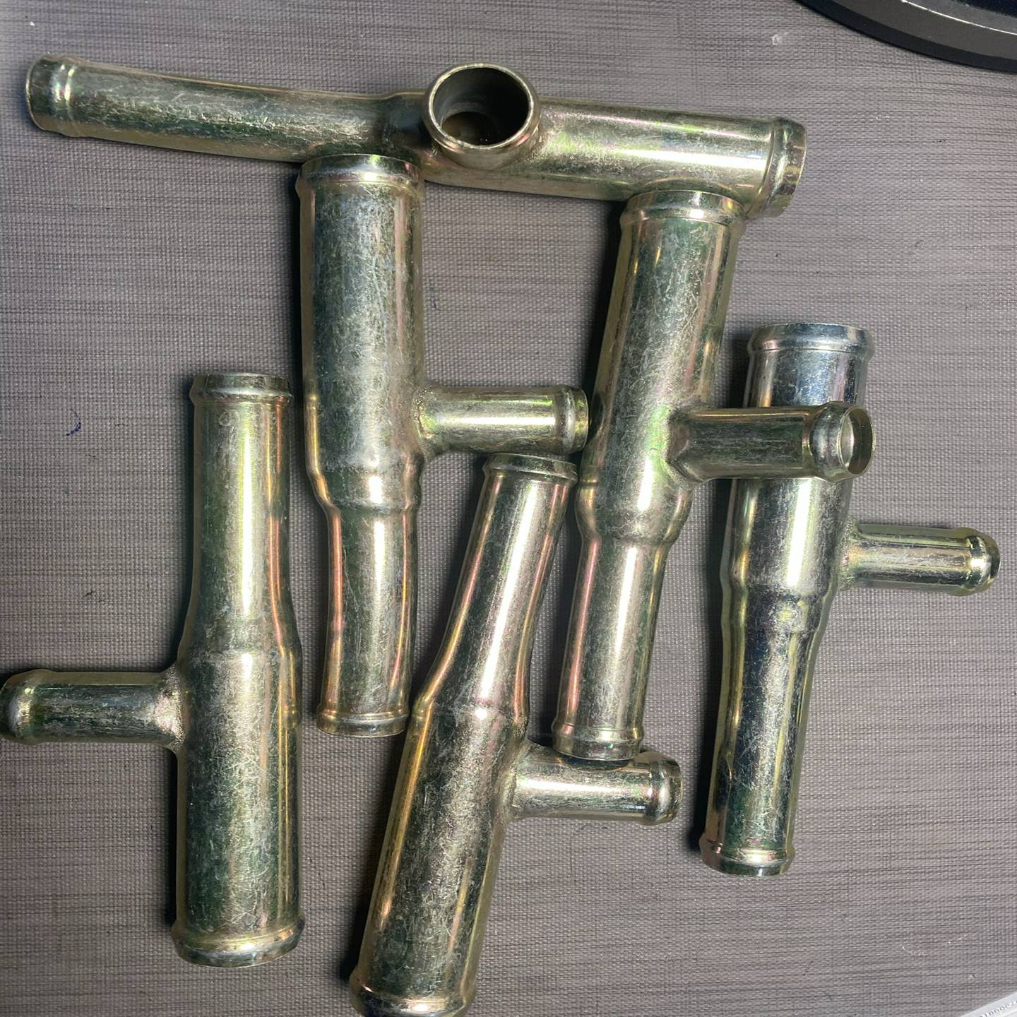 汽车水箱暖风机管路接头改装水包油通用配件发动机直通三通铁管头