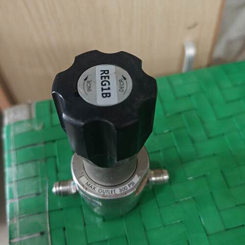 APTech阿普泰克减压阀型号REG1B进气3500PS拍前询价