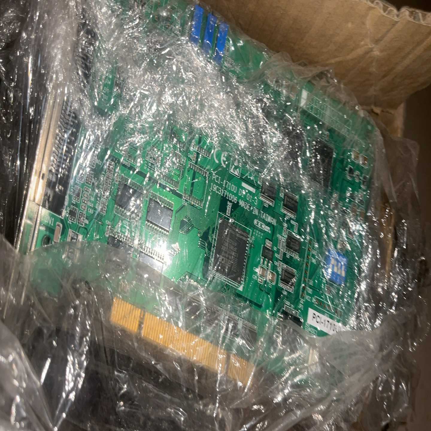 PCI-1710UL多功能采集卡，台湾制造，成色如图，功能完-询价