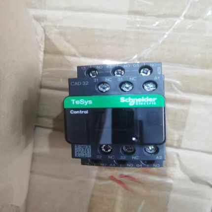 【议价】接触器CAD32M7C，AC220V适用