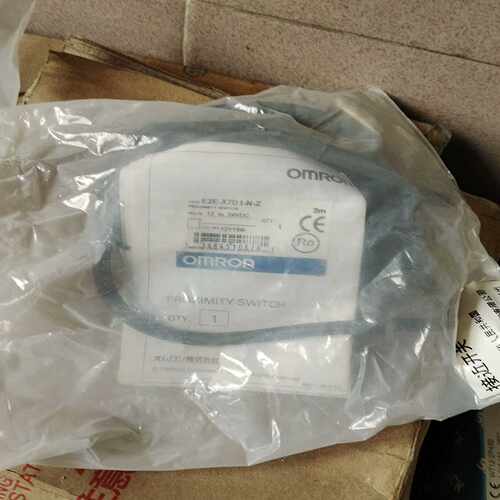 (议价)接近传感器 E2E-X7D1-N-Z，一个。包装破损，