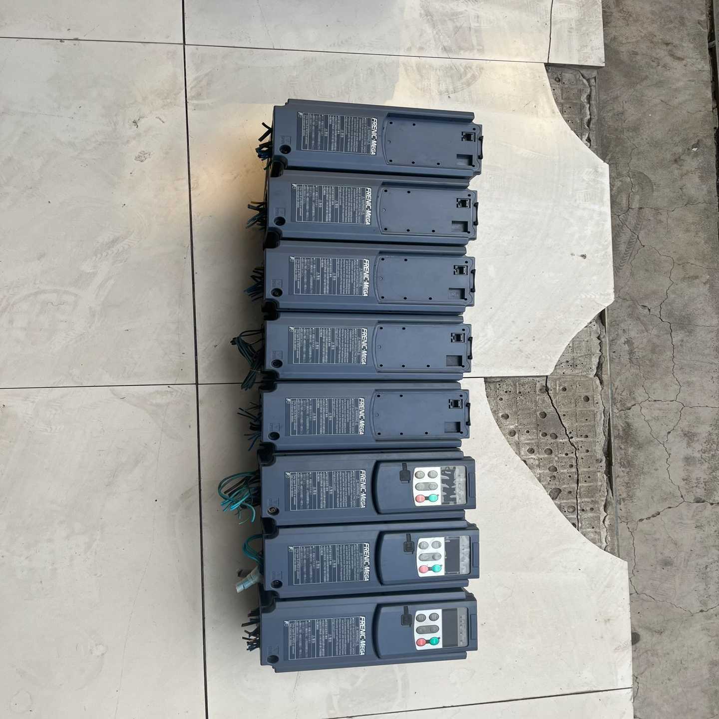 富士变频器FRN0.75G1S-4C六台、FRN1.5G1S询价
