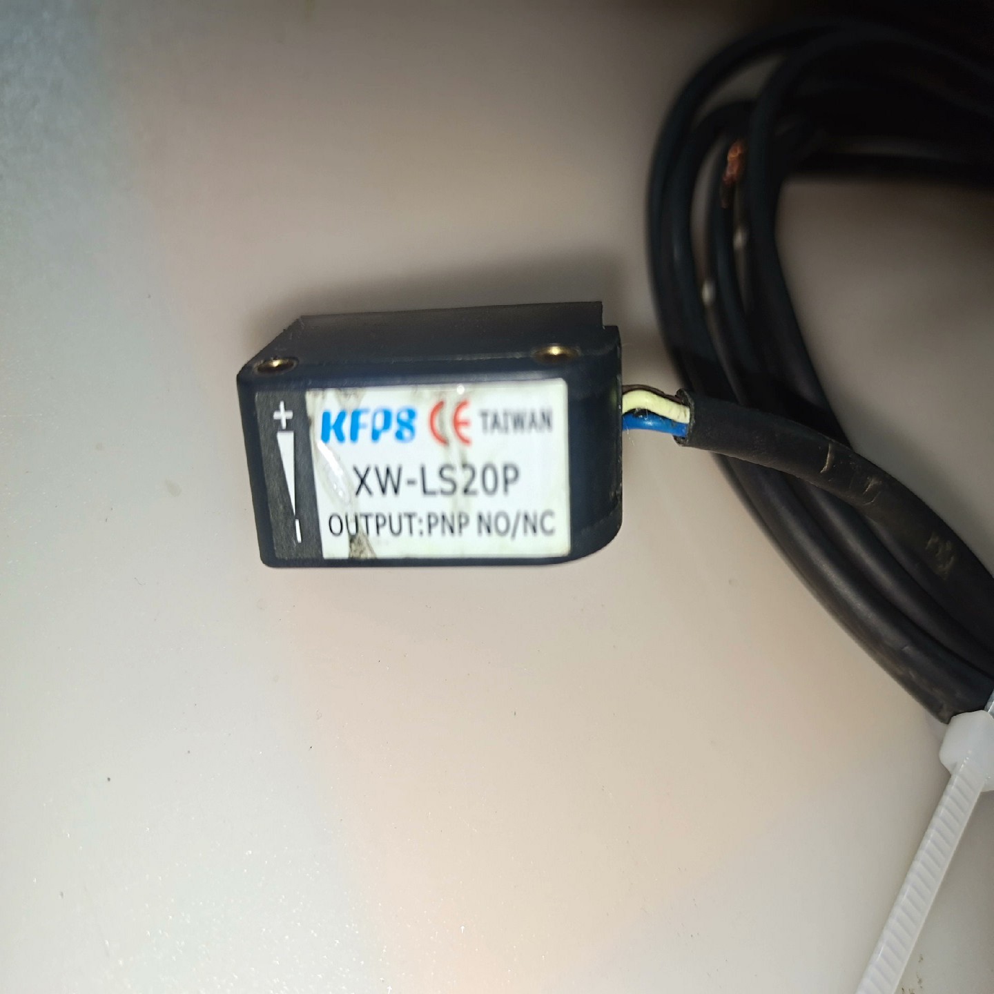 KFPS光电开关传感器XW-LS20P--议价商品