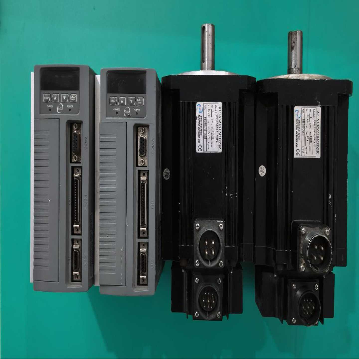 东元1KW伺服，2套，成色实拍图。驱动器TSTK30C，电--议价商品