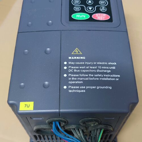 寻英威腾变频器CHF100A004G5R5P4