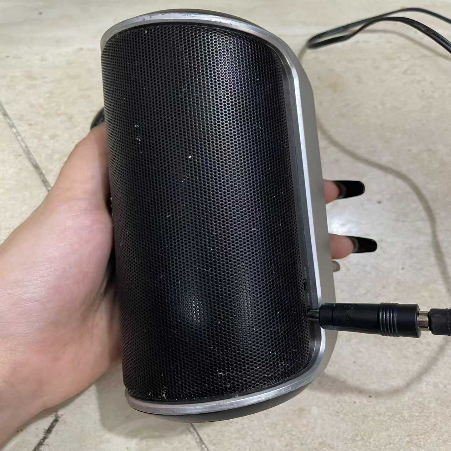 JBLFlip便携音响蓝牙音箱有杂音可正常使用挂1--议价商品