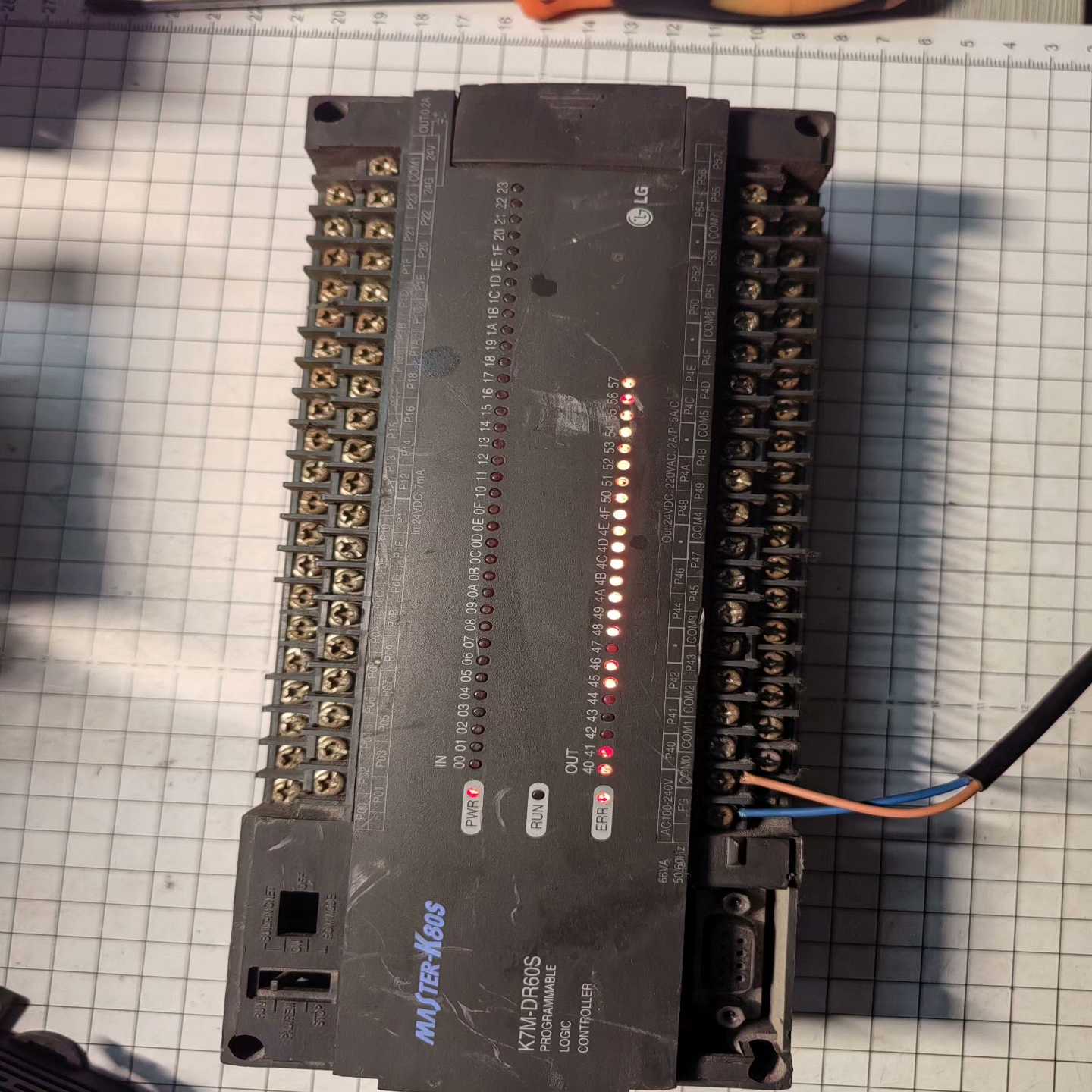 LGK7M-DR60S编程控制器，二手拆机，成色如图--议价商品