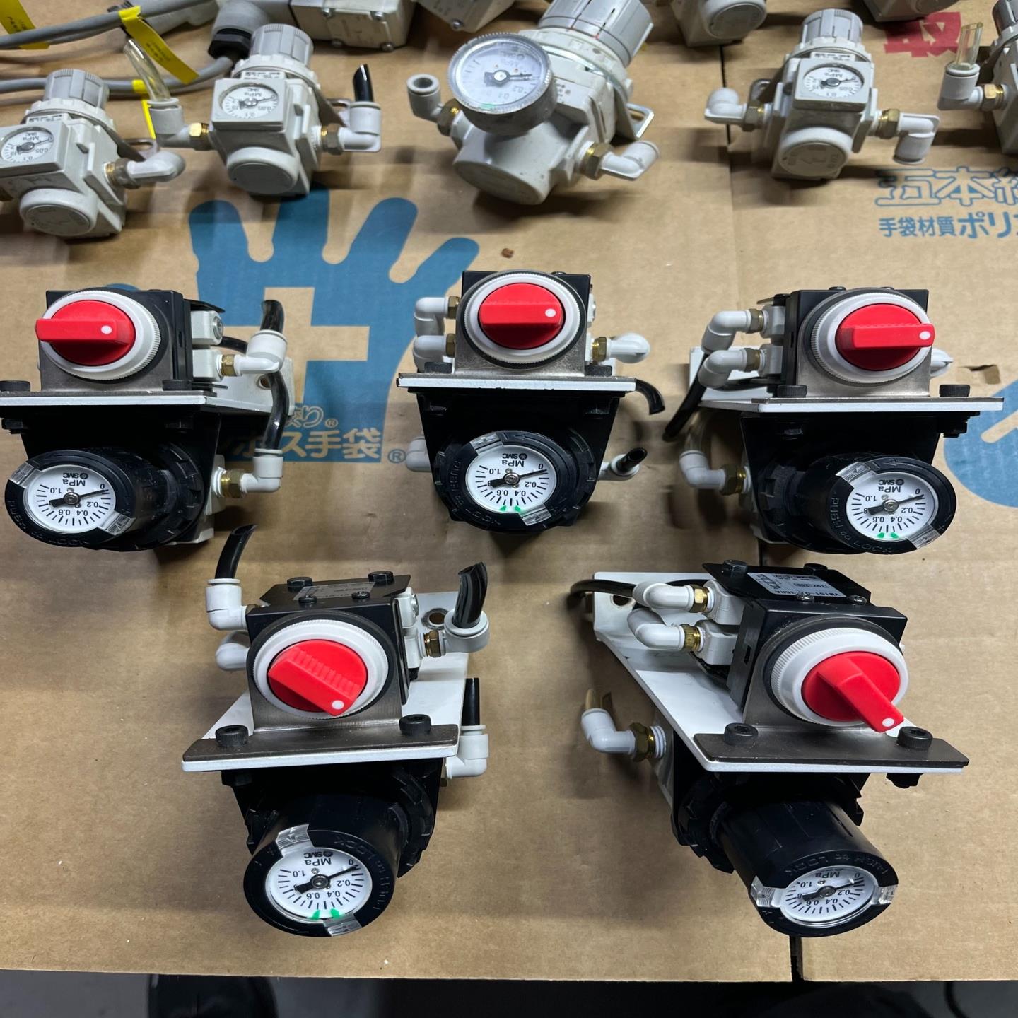 日本SMC手控阀机械阀VM151-01-35RA红色，ARG--议价商品