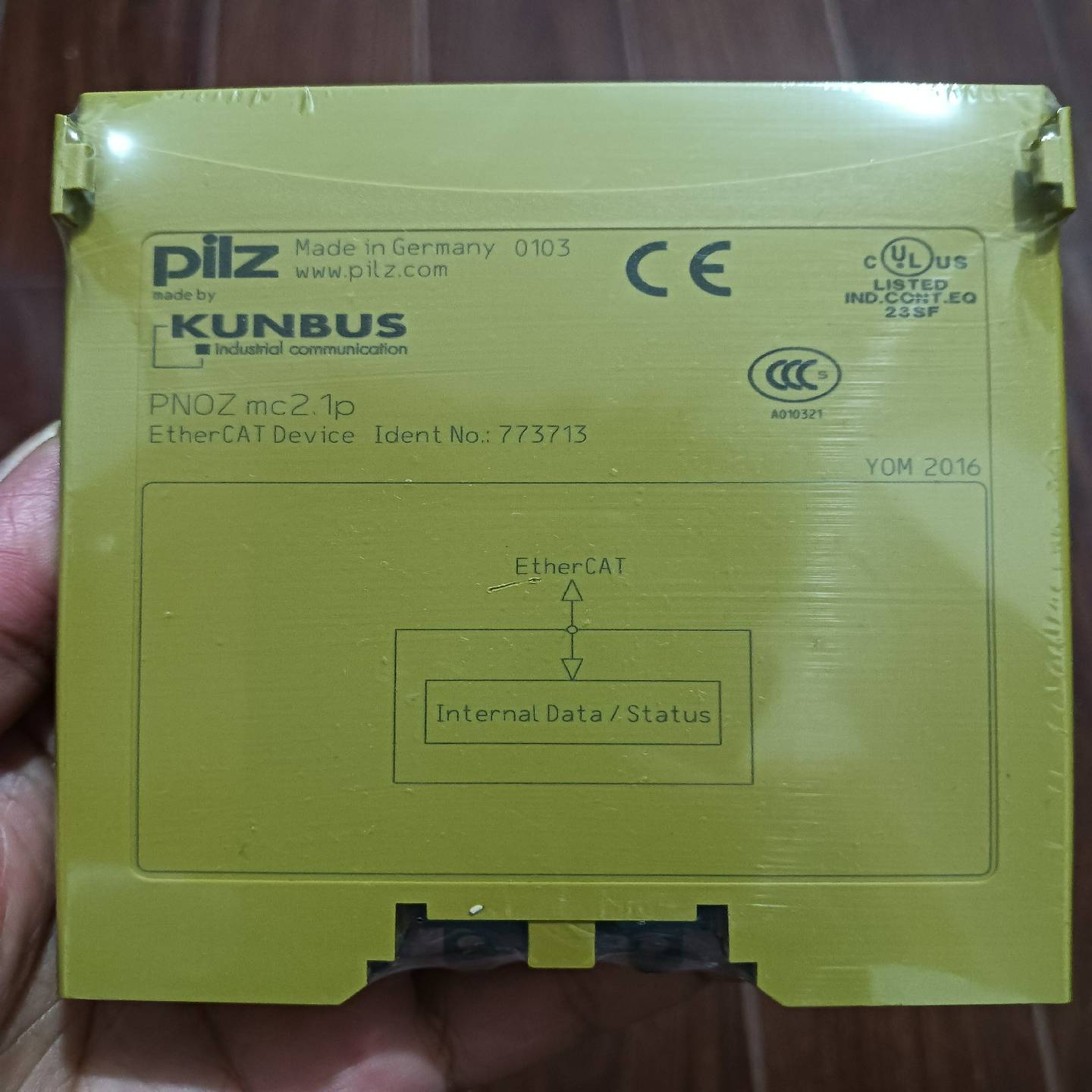 【请询价】pilz mc21p  773713 安全继电器 原装正品