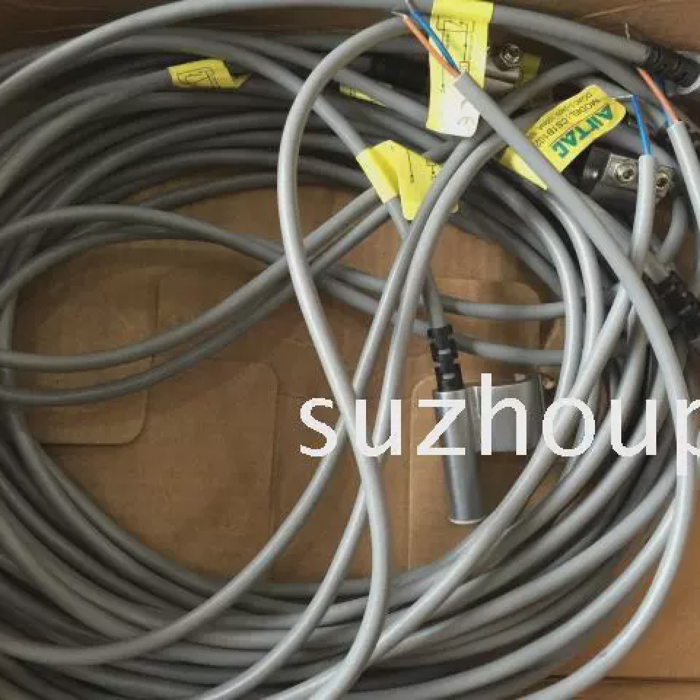 供应原装亚德客磁性开关DS1-B5DS1-B6DS1-B7DS1-B8假一赔十