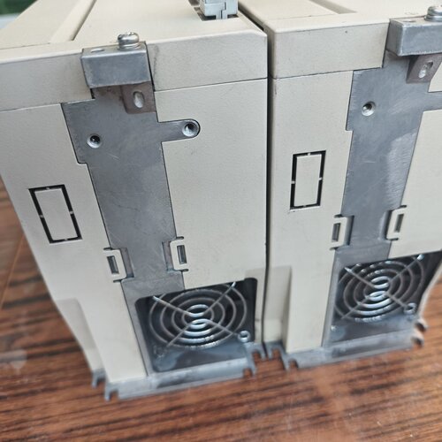 询-安川驱动器SGD7S180A00B202电机sgm7g