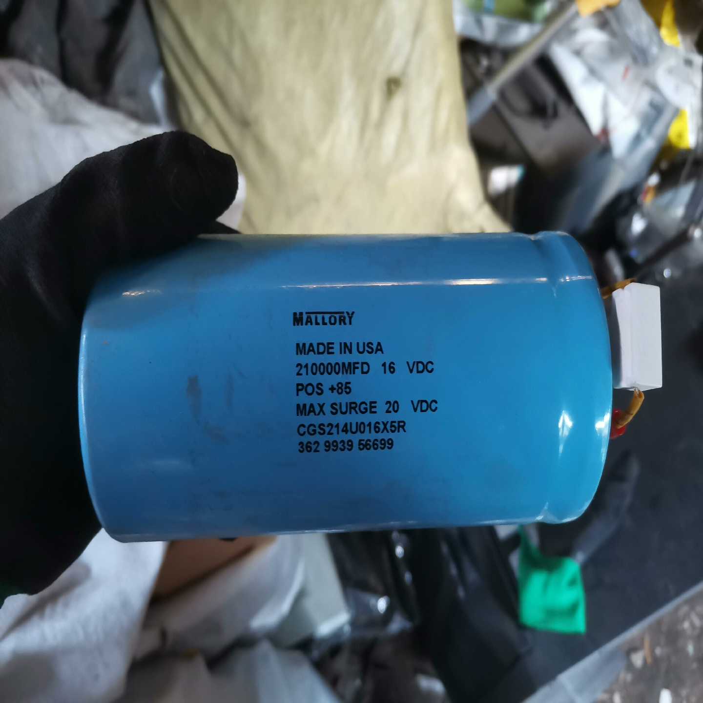 美国MALLORY摩罗利拆机的电容，有需要的带走，看好在拍，--议价