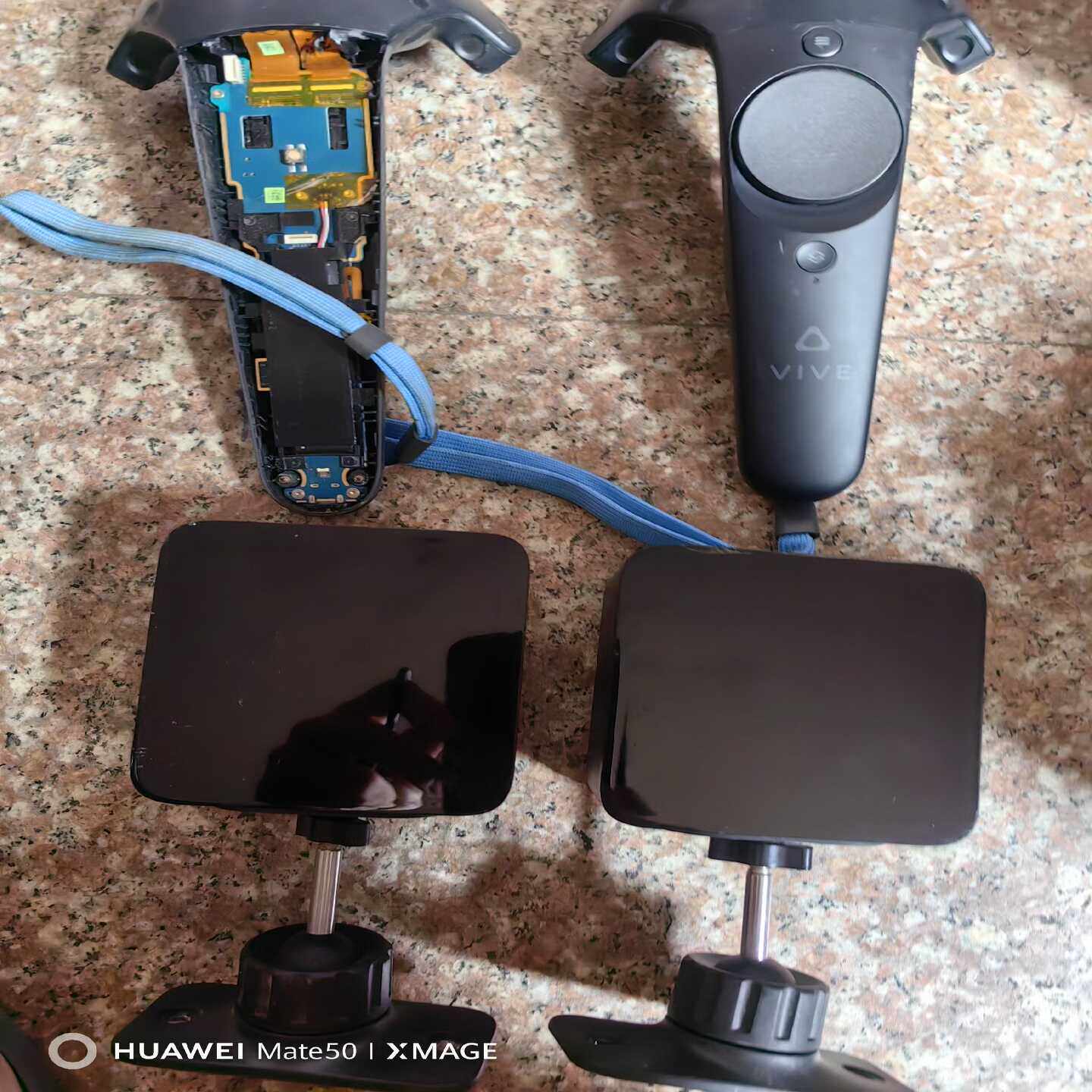 议价htc手柄加基站vr配件，4样东西不是一块来的，如图所示适用