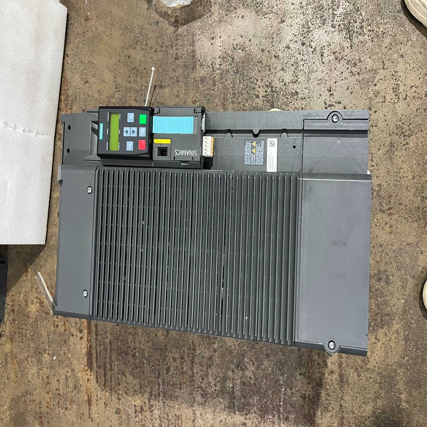 西门子G120C变频器110KW，6SL3210-1KE32--议价商品