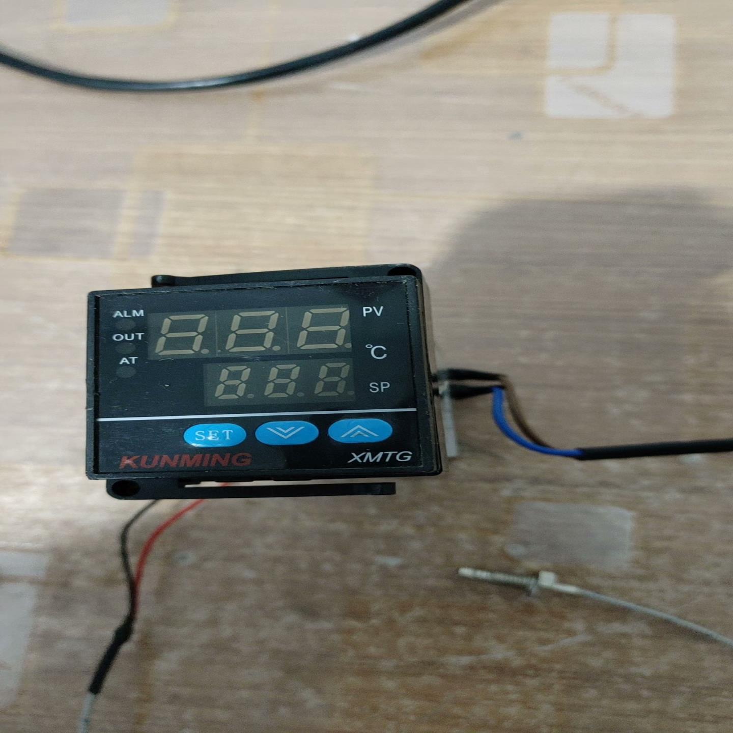 询价拍~xMTG一7601可控硅移相触发温控仪，80。