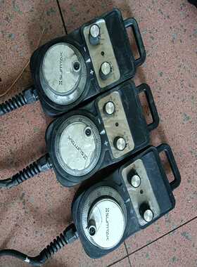 询价~广数928te2显示屏显示板，有两个，单买150