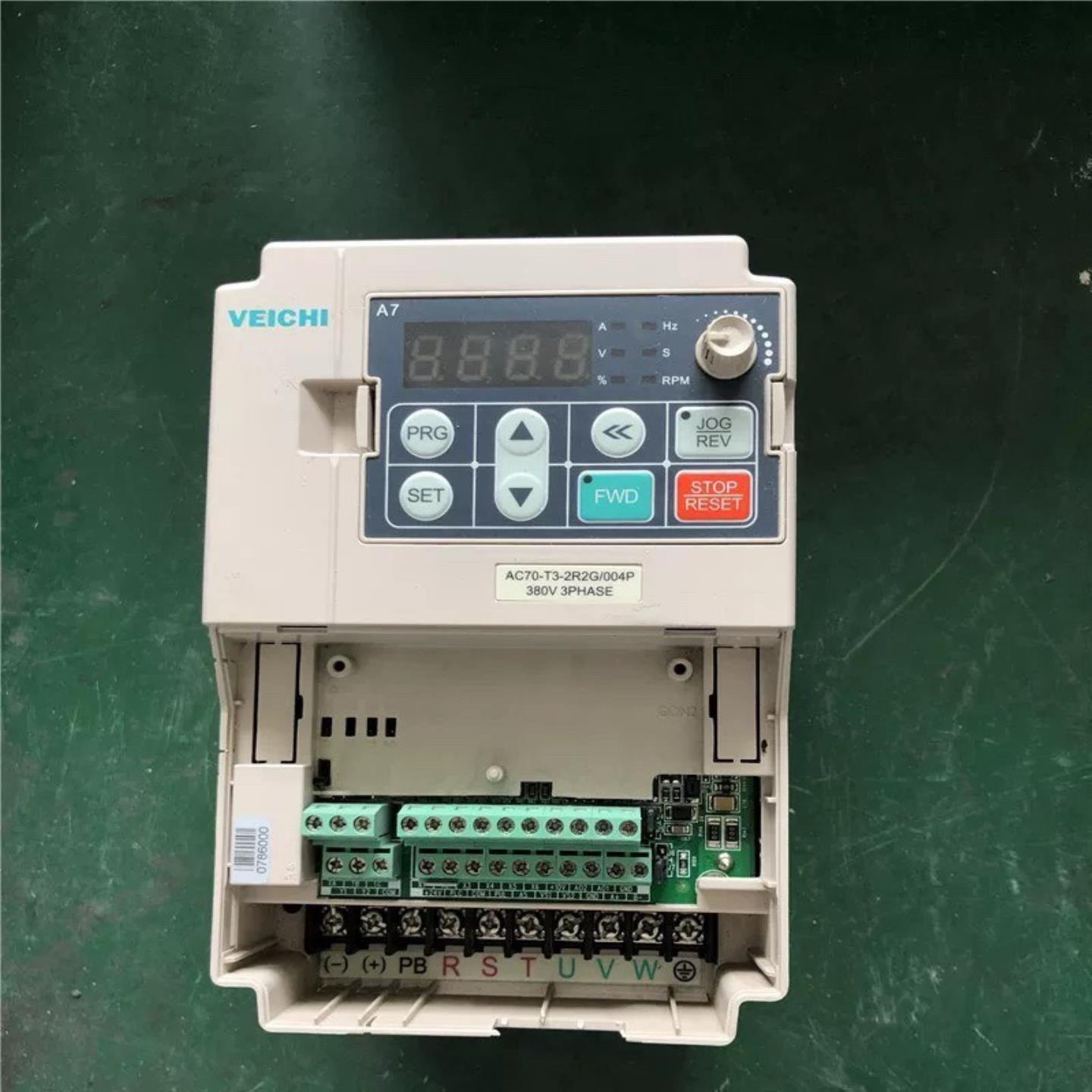 变频器AC70-T3-2R2G/004P 380V 2.2K（佳毅工控）