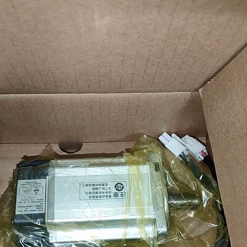 松下伺服马达MHMD042P1V MHMD042P1S,P1U MHMD042P1D/  质保一年