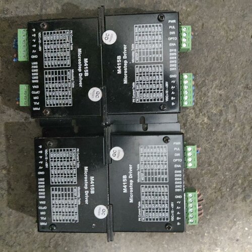 询/M415B步进驱动电机共四台