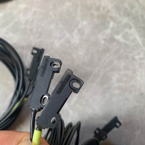 议价FuE11 Fiber Optic Sensor Sourced From The Yard In Fine C