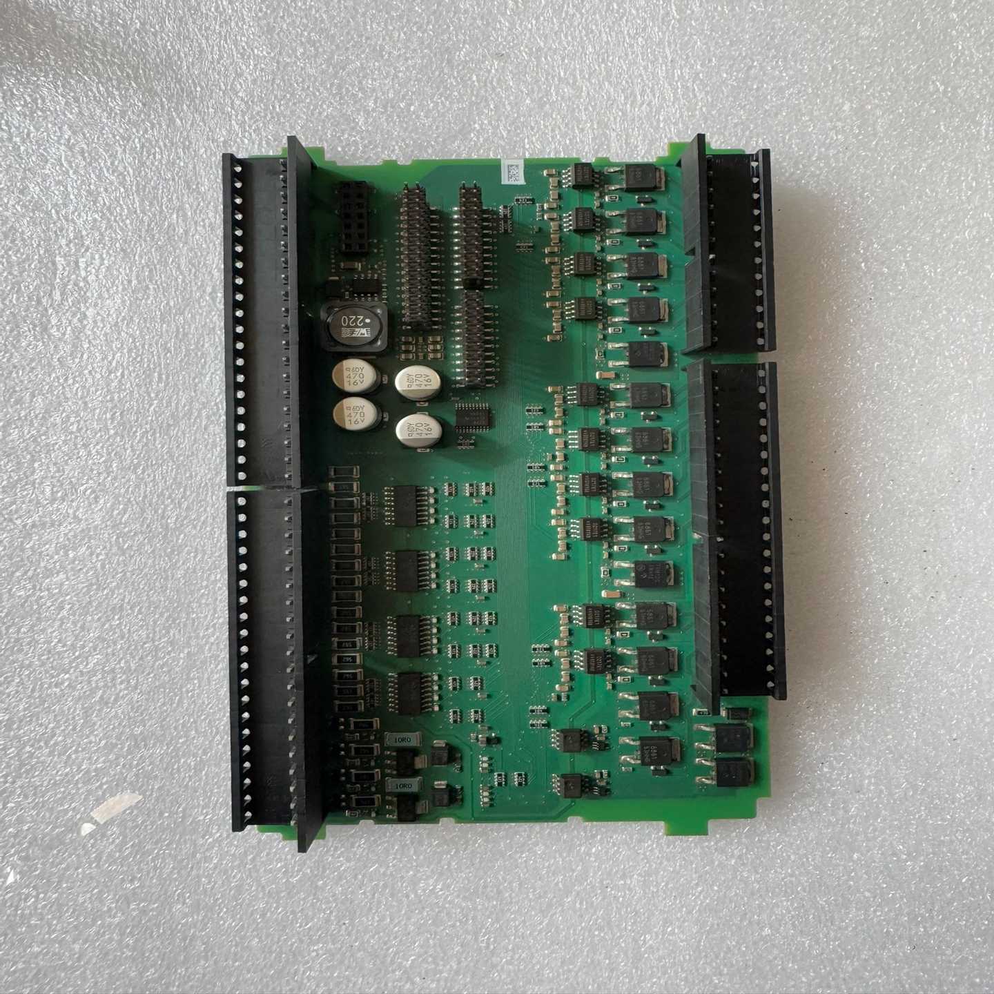 西门子6ES7288-1ST60-0AA0中板，IO板--议价商品