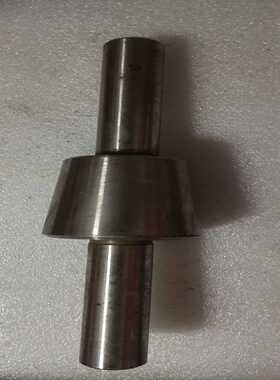 平衡轴，不带螺母。大概64.6*53.5*270询价