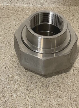 Pipe Union 2 F304L ASA182 SP83 NEW