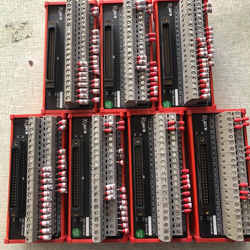 溢价-PLC端子台BTXY40IDC有七台35一个
