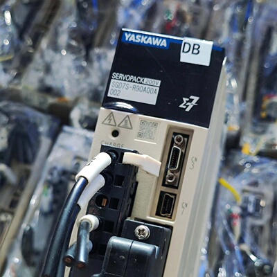 议价Yaskawa 7 Series Servo Motor 100W Set Arrived 200 Sets适